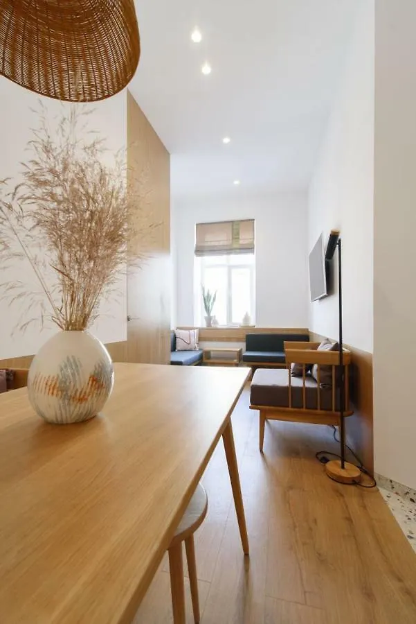 Sunrise Apartment Lviv 0*,